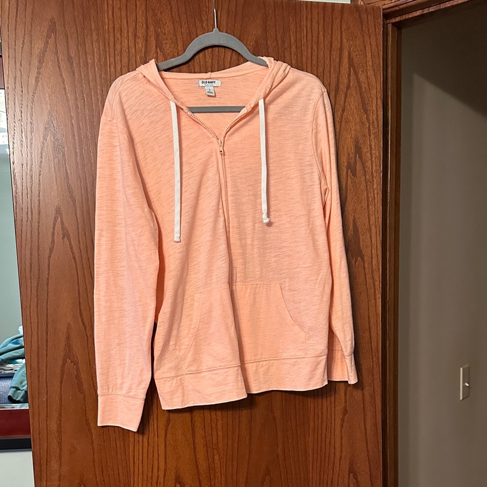 Women’s Light Weight Zip Up
